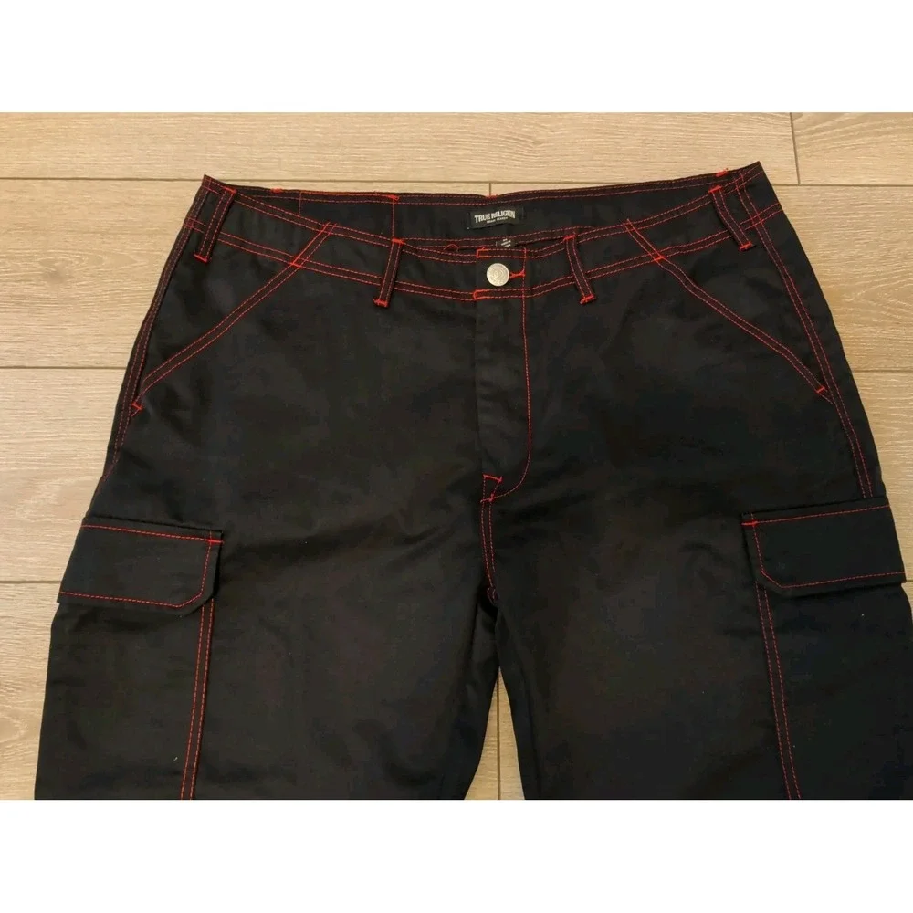 True Religion Men's Baggy Cargo Pants 108335 Size 38 Jet Black Red Stitching NWT